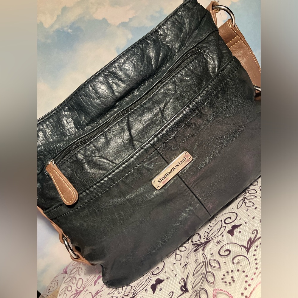 Stone Mountain Two-Tone Leather Crossbody Bag Purse ( Brown / Black)